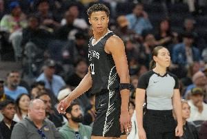 防守大闸！14号秀卡特-布莱恩特半场3盖帽 3中1拿3分2板2助1断