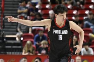 马健：杨瀚森首秀超过邓肯约基奇 高位策应内线都是响当当的人物