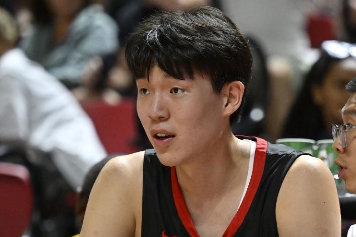 队记：以赛亚-莫布里面对杨瀚森啥也做不了 而他可是个大个子