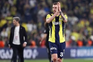 记者：什克里尼亚尔拒绝了尤文，将以超低价加盟费内巴切