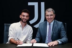 绝了😅尤文因各种买断条款今夏支出达1.2亿，但实际只有2名新援