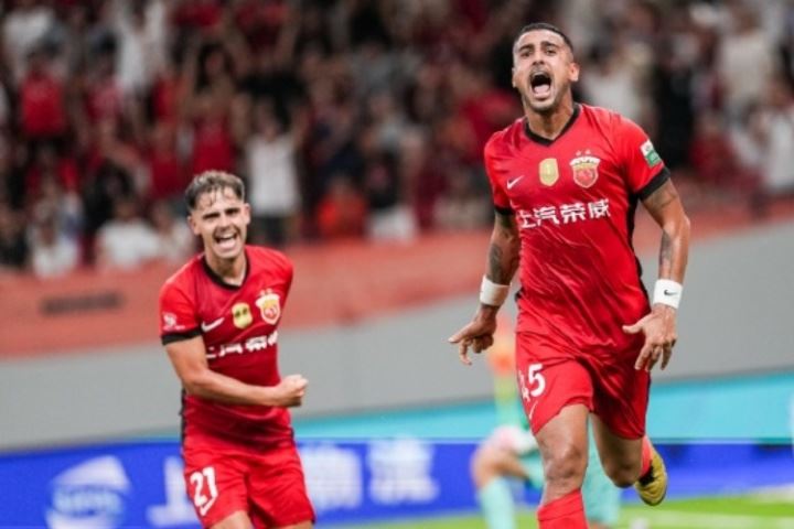 【比赛日Vlog】跟着我们的镜头，一起回顾中超第18轮2比2西海岸