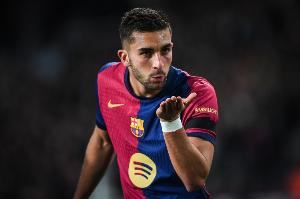 每体：亚洲行期间表现出色，费兰目标是和莱万竞争首发中锋位置