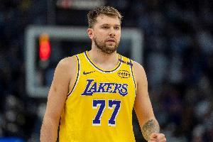 尘埃落定！东契奇在2月份被交易至湖人 如今续长约确定留队