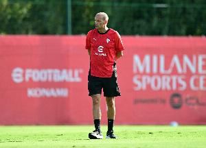 阿莱格里：亚沙里的表现让我惊讶，米兰和我正在评估佳夫的去留