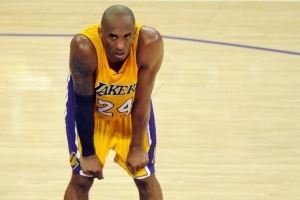 韦斯利-约翰逊：14年被克莱打爆后科比给我短信 称愿独自对抗一切