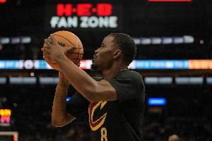 287万美元！美记：贾旺特-格林和活塞签下一份一年底薪合同