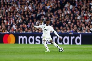 记者：卡马文加将因脚踝扭伤缺席10天左右时间