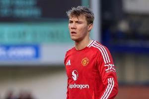 记者：曼联未强行推动霍伊伦离队，米兰领跑球员争夺战