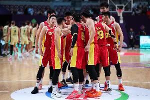 郭艾伦：看球也好打球也罢 这是我生涯经历过最紧张的一场比赛