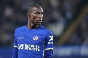 记者：拜仁仍在商谈引进杰克逊，还有四家俱乐部正与切尔西谈判