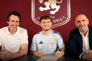 官方：利物浦22岁中场埃利奥特加盟维拉，先租后买总价3500万镑