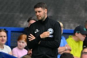 赫尔泽勒：能够成为曼联传闻的一部分很荣幸，但我非常尊重阿莫林