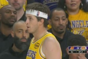 终于啊！海斯大帽 小里高挑上篮打破湖人7分钟得分荒！