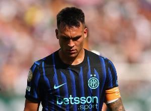 记者：尽管劳塔罗敷着冰袋，但球员伤势并不严重状态良好