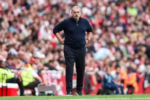 鲁尼：刚执教几场就要解雇澳波的传闻很荒唐，我希望他能获得时间