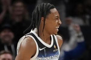 芬奇：迪林厄姆训练营表现不错 他任务是突分并接球完成投篮