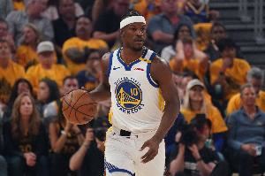 依然全面！巴特勒打半场17分钟 6中3&8罚6中拿12分2板3助2断