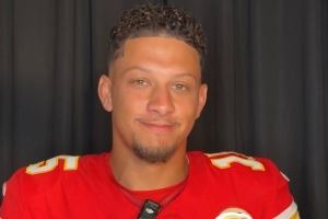 马霍姆斯选择球员：库里强于KD 科比强于库里 詹姆斯强于科比