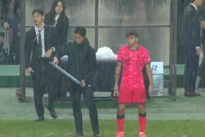 韩国队半场调整，归化球员卡斯特罗普替补登场！