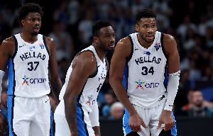 由于字母哥的超级影响力 雄鹿才会接连签下他的兄弟