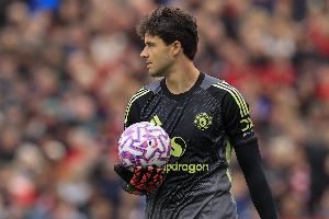 库尔图瓦建议拉门斯：站在kop看台前时，要给主场球迷鼓掌