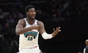 状态一般！小贾伦13中4拿到16分3板2助 4失误5犯规