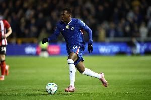 送出助攻，官方：吉滕斯当选切尔西5-1阿贾克斯全场最佳球员