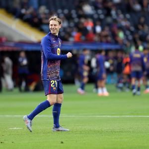 阿斯：德容因肠胃炎缺席训练，但有望赶上国家德比