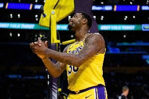 残阵出战！斯玛特：我看到了球队的斗志 我们本可轻易放弃