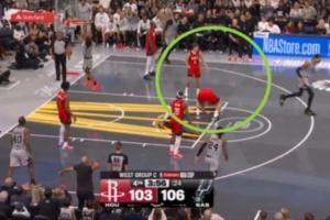 造孽啊！谢泼德连续防守走神😡申京气得怒拍地板