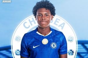 罗马诺强调：切尔西已经签下16岁中卫奥多涅斯，而不是接近签下